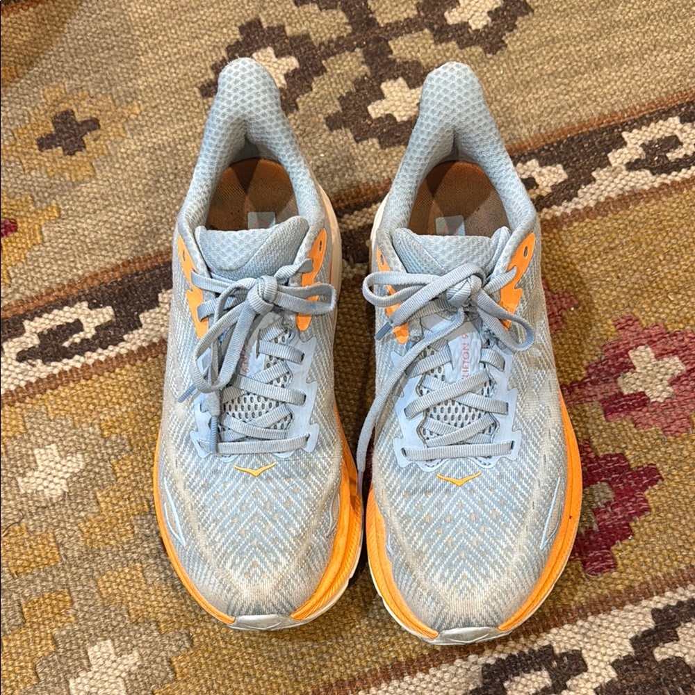 Hoka Clifton 9 Sneakers